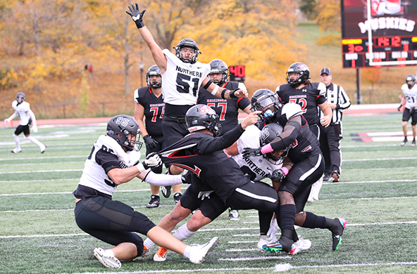 Football turns in dominating defensive performance in 27-17 victory Muskingum