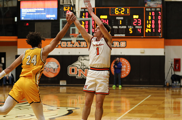 Men's Basketball extends win streak to five games with 86-64 victory over Baldwin Wallace