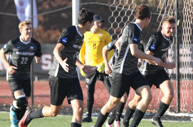 Men's Soccer defeats No. 1 Messiah (Pa.) 1-0 in NCAA Tournament to advance to second straight Sweet 16
