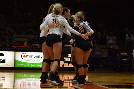 No. 19 Volleyball sweeps Mount Union in Ohio Athletic Conference opener