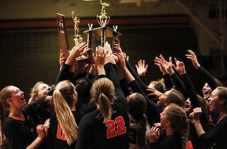 Season Review: Volleyball earns third consecutive bid to NCAA Tournament, sweeps OAC Regular Season and OAC Tournament crowns in 2018 campaign