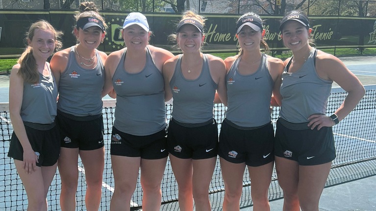 Women's Tennis sweeps Baldwin Wallace 9-0, improves to 4-1 in league play